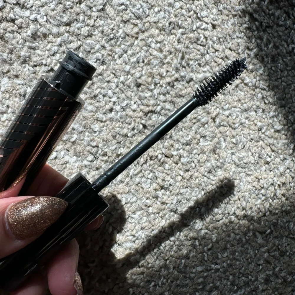 Laura Mercier 